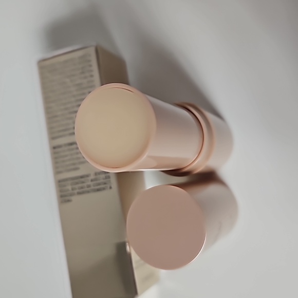 ISA KNOX ULTIMATE REJUVENATING BALM STICK NIB - Picture 3 of 7